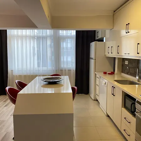 Your Comfortable With Sea View In Alsancak *